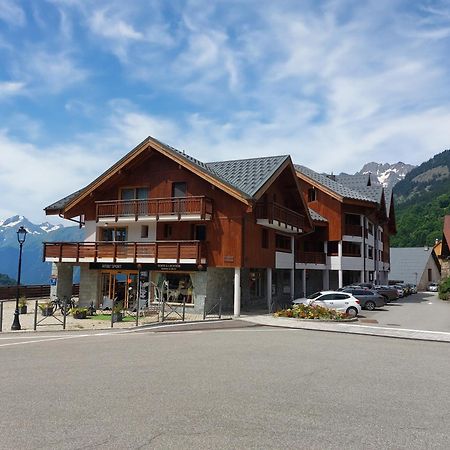 Terresens - Le Saphir Aparthotel Vaujany Exterior foto